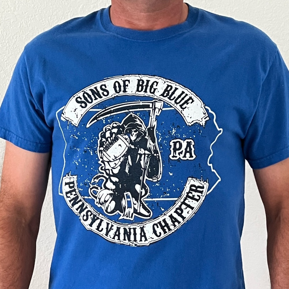 NYG fans!  Cool t-shirt for those living in PA.  Like new…